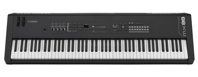 YAMAHA MX88 synthesizer 