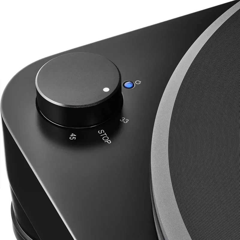 Audio-Technica AT-LP7X ročni Belt-Drive Gramofon