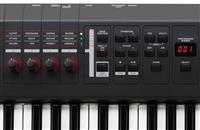 YAMAHA MX61 V2 synthesizer